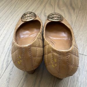 Tory Burch wedge (natural Quinn)